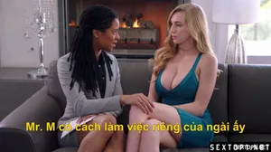 Sang nhà thằng bạn chơi, thanh niên chịch luôn má bạn đang thiếu thốn