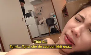 Cô em gái ép nước cho anh trai giàu có quan hệ tay ba với tất, giày cao gót và vóc dáng đẹp. Hai mỹ nhân hàng đầu, một người liếm cặc, một người liếm hậu môn