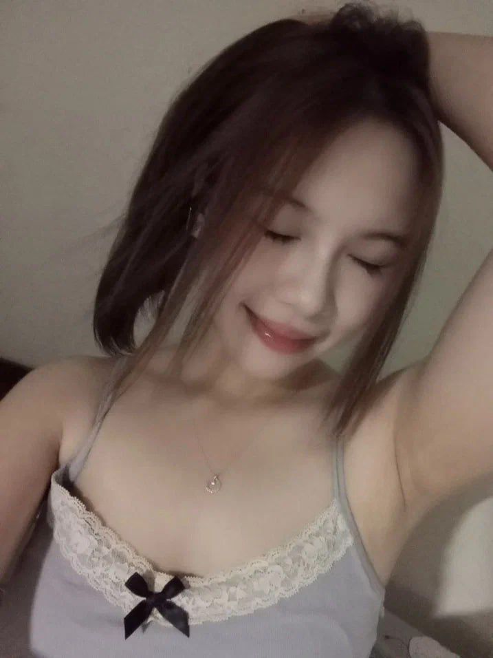 476MLA-118 [4P Orgy] Lấy cảm hứng từ một cô gái có tài khoản bí mật, một chuyên gia tư vấn sắc đẹp 21 tuổi với bộ ngực cúp E đã nộp đơn xin làm AV và đánh thức bản năng siêu khổ dâm của mình! ! Ba cái "của quý" cực to được nhét vào trong bữa tiệc cực khoái này với 4 lần xuất tinh vào âm đạo và 3 lần xuất tinh vào mặt! ! !